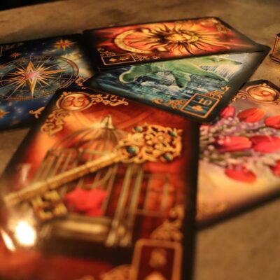 * Personalized Tarot Reading *